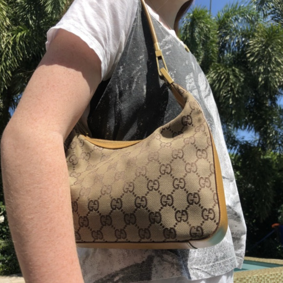 Vintage Gucci Shoulder Bags